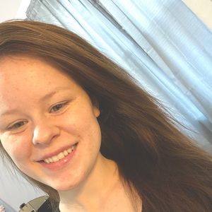 Meet your Posher, Briana